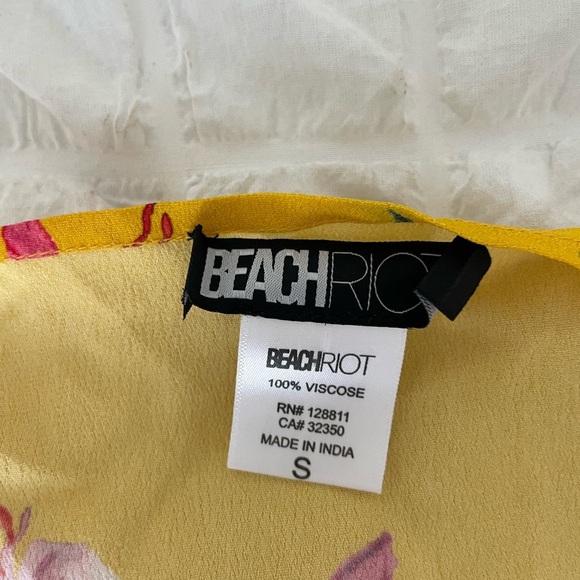 BeachRiot yellow floral wrap crop top - Picture 4 of 7